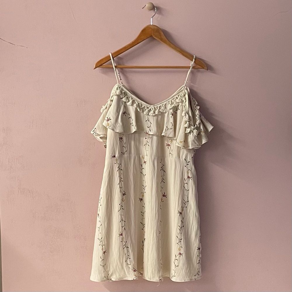 Allison New York Cream Floral Tassel Cold- Shoulder Mini Dress Size M Nwt